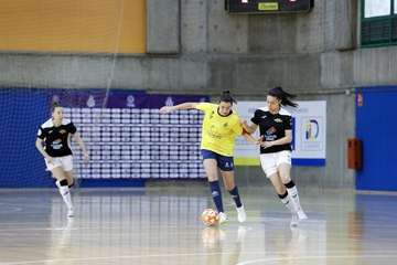 Una mala primera mitad condena al Teldeportivo/TA.